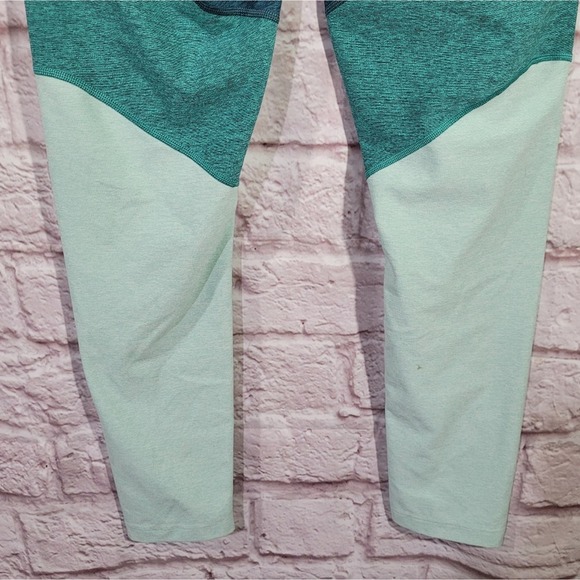 Outdoor Voices Teal Colorblock High Rise 7/8 Athletic Leggings - Picture 8 of 11